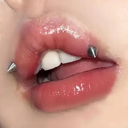 Angel Fangs Piercing